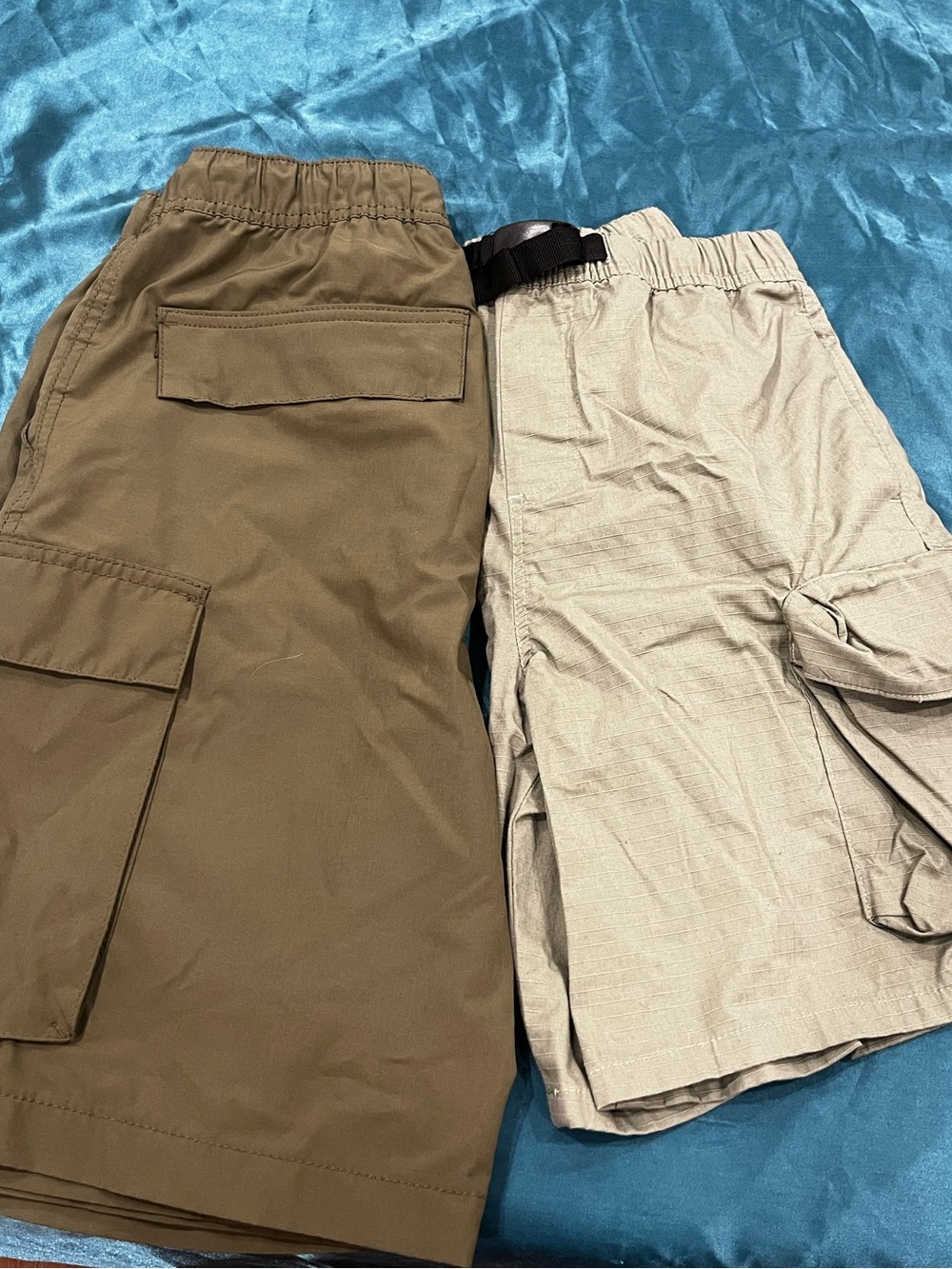 Urban Heritage Women’s Cargo Shorts in Olive and Khaki